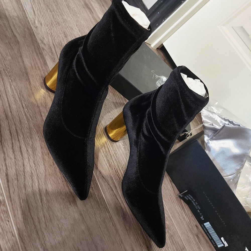 Giuseppe Zanotti Authentic Velvet Crudelia Ankle Boots